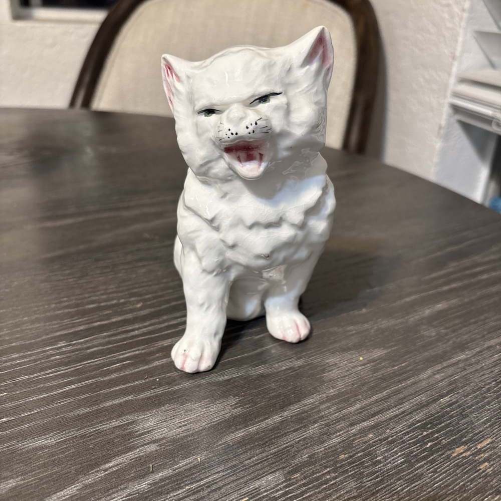 Vintage Royal Dux White Hissing Cat Kitten Figurine Czechoslovakian Pottery